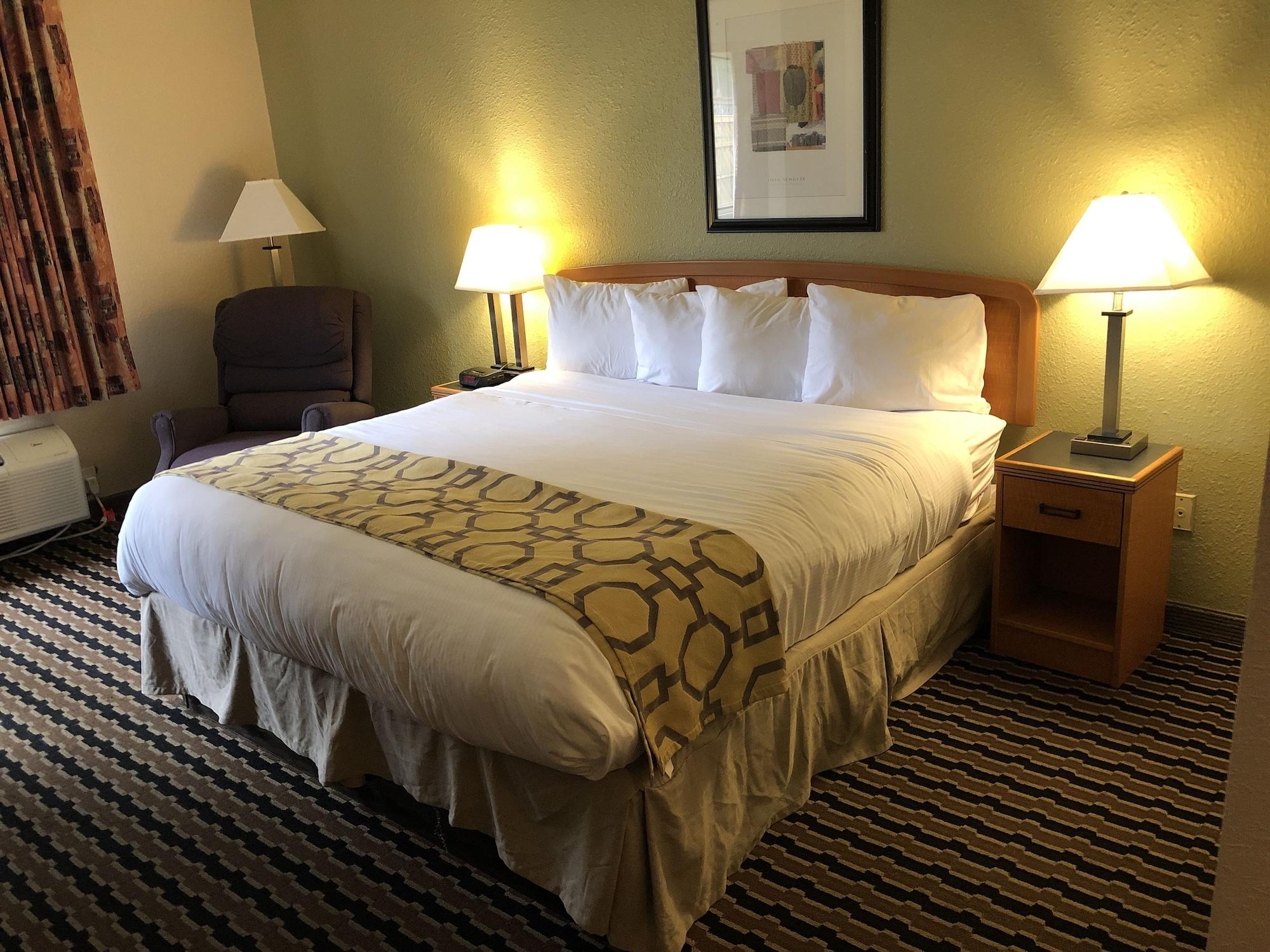 Baymont By Wyndham Fort Wayne Esterno foto
