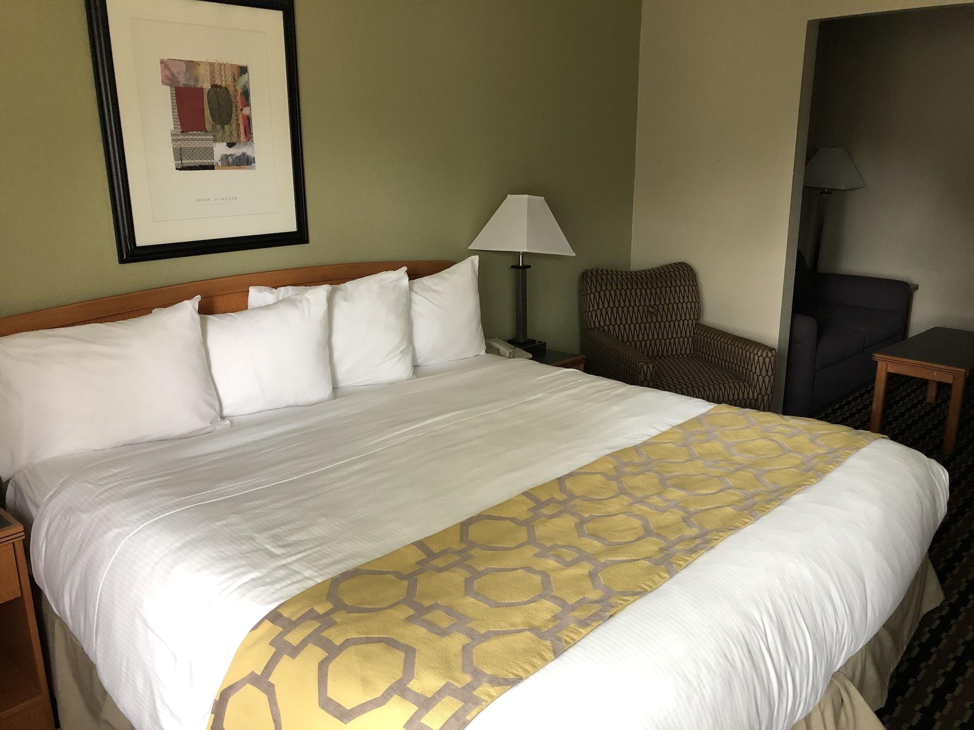 Baymont By Wyndham Fort Wayne Esterno foto