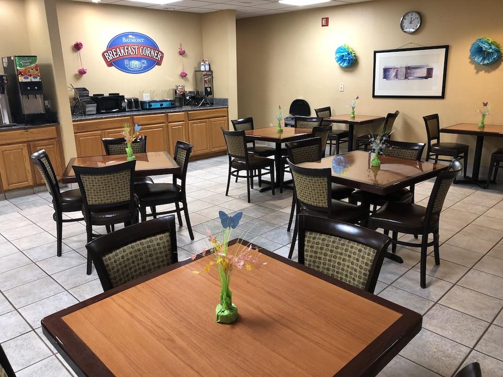 Baymont By Wyndham Fort Wayne Esterno foto