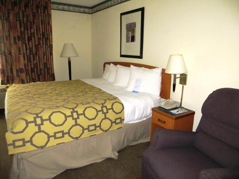 Baymont By Wyndham Fort Wayne Esterno foto