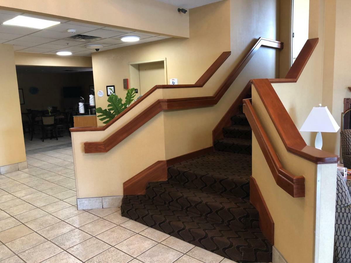 Baymont By Wyndham Fort Wayne Esterno foto